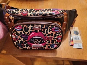 Nicole Lee Fanny Pack 16103- WILD LIPS, NEW - Picture 1 of 2