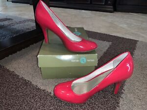 MOOTSIE TOOTSIE Red Patent Ideall Womans Heels Pumps Shoes Size 8 M