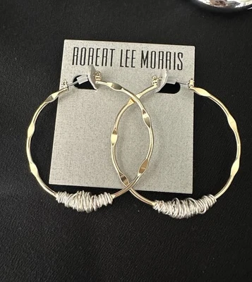 Pendientes de aro con cable Robert Lee Morris/dos tonos Foto 1 de 3