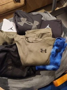 7 Youth Hoodies (Under Armour And Nike) 5 Youth Medium 2 Youth Latge - Picture 1 of 5