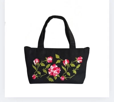 Винтажная маленькая черная тканевая сумочка-клатч с вышивкой с цветочным рисунком Valerie Stevens  - Изображение 1 из 4
