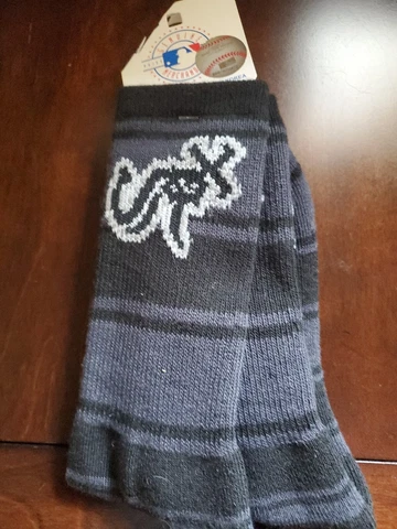NWT Chicago White Sox MLB Twist Crew Socks Size 8-13 Large Black and Gray White Cover