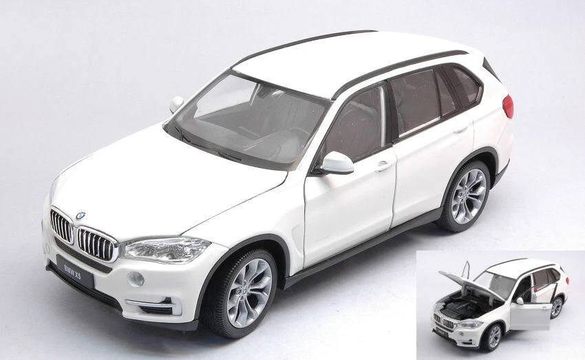 Modellino auto scala 1:24 Welly BMW X5 WHITE diecast modellismo da collezione - Immagine 1 di 1