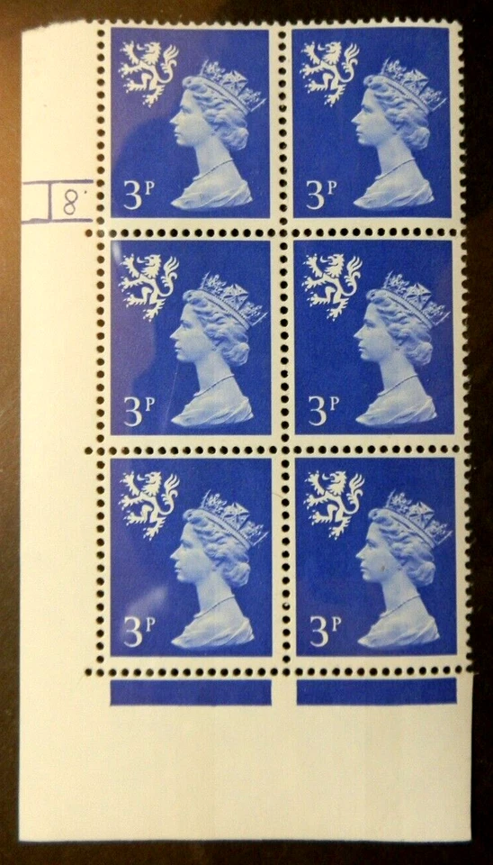 GB 1974 S16 3p. SCOTLAND REGIONAL DEFINITIVE - CYLINDER BLOCK 8 DOT MNH - Image 1 of 1