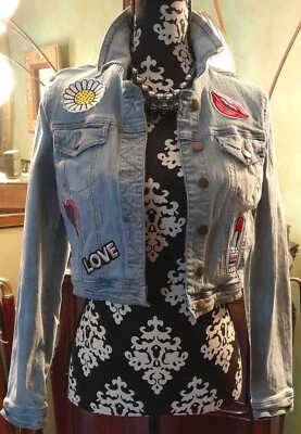 Chaqueta vaquera estilo envejecido GB Juniors con parches, azul claro, talla mediana  Foto 1 de 4