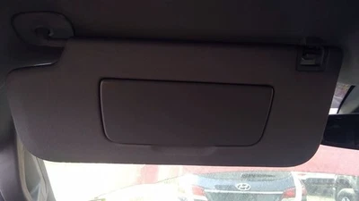 Driver Sun Visor With Illumination Fits 19-25 SILVERADO 1500 PICKUP 1573070 Foto 1 de 4