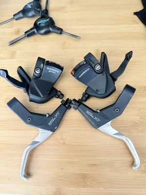 Shimano Deore XT M737  Shifters  SL-M748 8s VGC (Mr5) M737 Lever Combo - Image 1 of 4
