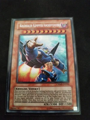 YuGiOh Kolossaler Kämpfer/Angriffsmodus (V.1) CRMS-DE000 Secret Rare NM - Bild 1 von 3