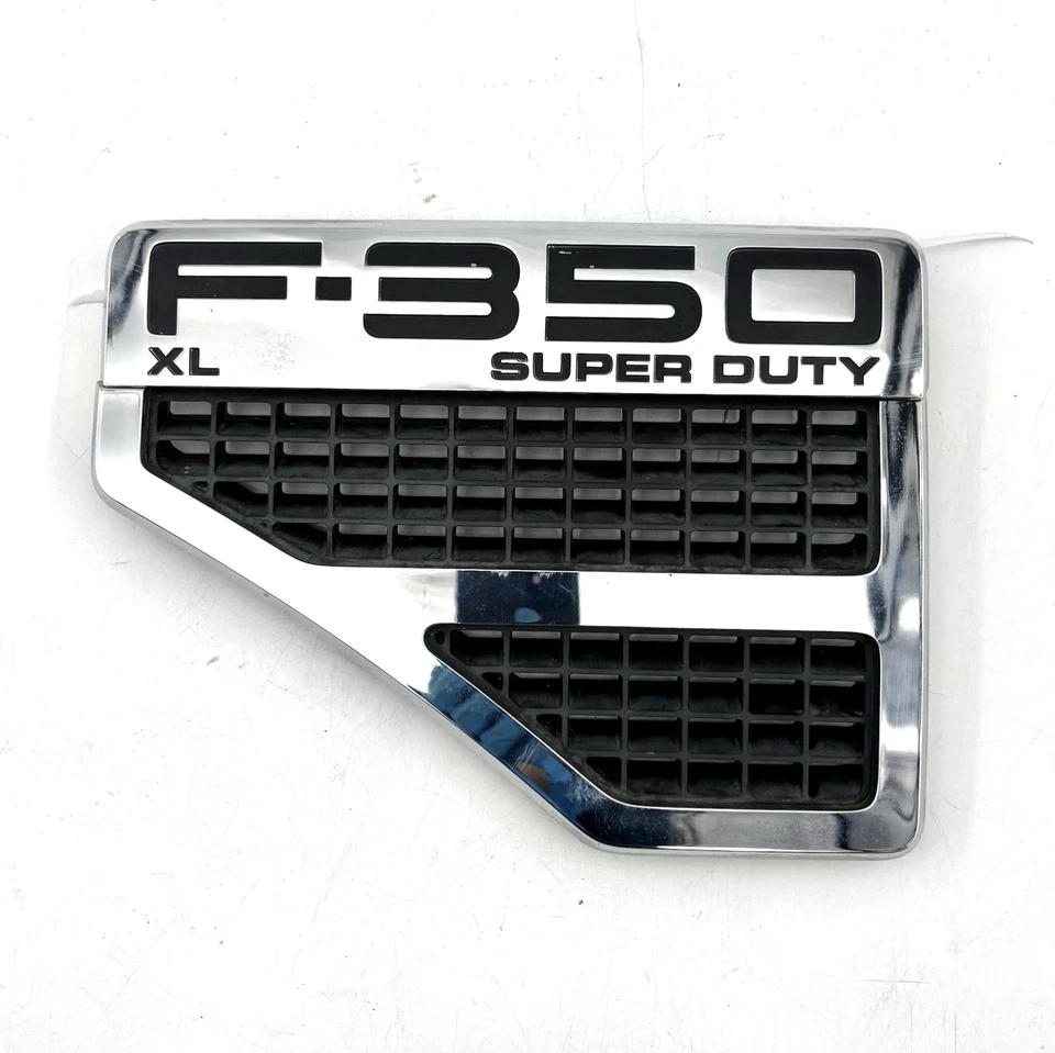 Insignia emblema guardabarros izquierdo Ford F-350 Super Duty XL con rejillas de ventilación cromadas 2008-2010 OEM Foto 1 de 2