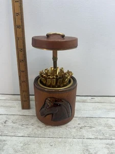 Vintage Pop-Up Cigarette Dispenser Wrapped In Leather With Ceramic Horse - Bild 1 von 9