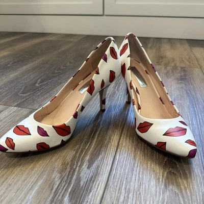 INC International Concepts Womens Zitah Lips Kiss 3 Inch Heels White Size 7M Y2K - Image 1 of 4