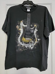 Fender The Rock ‘N’ Roll Lifestyle Black T-Shirt Graphic Tee Guitar Size Large - Picture 1 of 7