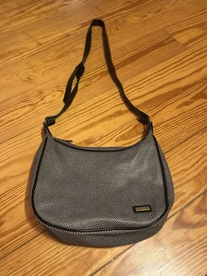 Bolso de hombro vintage Evan Picone imitación cuero blanco y negro espiga Foto 1 de 4