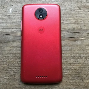 Motorola Moto C Red Android Smartphone Cracked Screen - working but untested - Picture 1 of 3