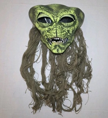 California Costumes Ani Motion Moving Mouth Mask Alien Visitor Halloween Mask #1 - Image 1 of 4