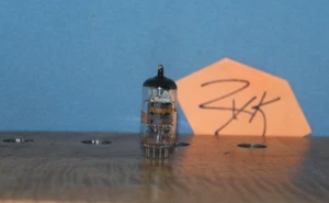 Radio Tubes 6BL8 ECF80 Amperex Globe Austria Test 90/105 - Picture 1 of 3