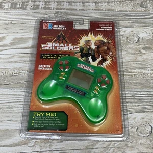 Milton-Bradley Pequeños Soldados Mano a Mano Combate Electrónico Portátil Juego - NUEVO - Imagen 1 de 11