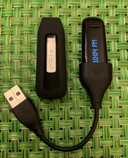 💥 USED FITBIT ONE ACTIVITY SLEEP TRACKER - BLACK CLIP & CHARGER