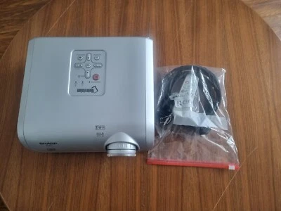 Sharp XR-10S DLP Projektor, Beamer - Bild 1 von 4