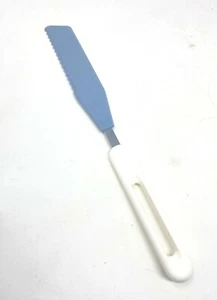 Vintage Bonny Blue & White Serrated Knife Made in USA Plastic - Picture 1 of 7
