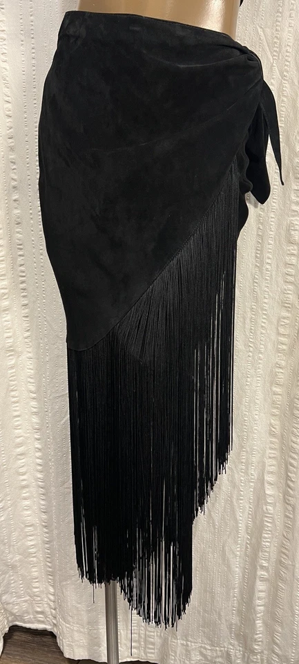 Falda envolvente de cuero gamuza negra Karen Okada vintage años 80 flecos Western Boho XS Foto 1 de 4