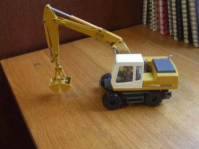 Conrad 2830 Liebherr Wheeled Material Grab, 1:50, BNIB - Image 1 of 4