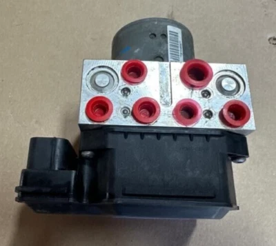 Conjunto de bomba de freno antibloqueo Ford Mustang 2010 ABS 2 puertas CPE convertible OEM Foto 1 de 4