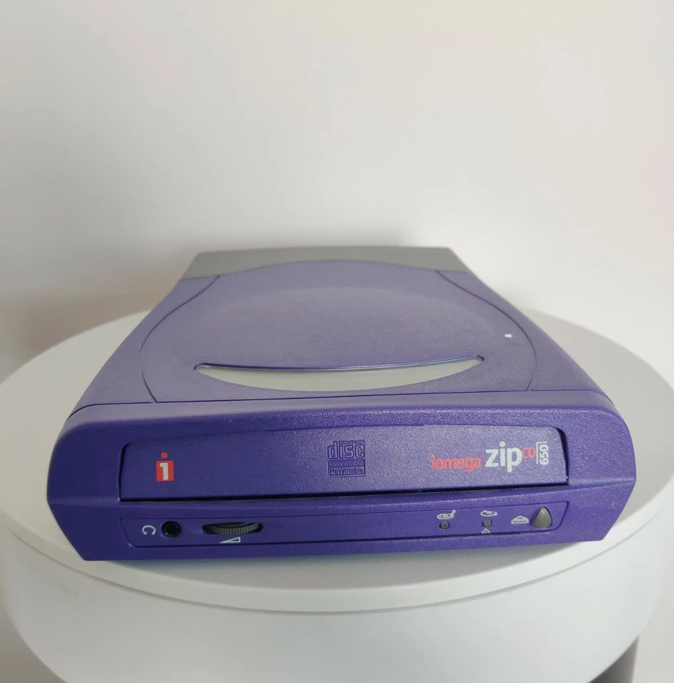 Iomega ZIPCDUSB ZIP CD 650 CD-R/RW External USB Drive CD-ROM ONLY NO PWR Cable - Image 1 of 4
