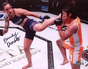 EMILY DUCOTE SIGNED HANDSIGNIERT 8x10 FOTO MMA UFC FLIEGENGEWICHT SELTEN BECKETT BAS - Bild 1 von 2