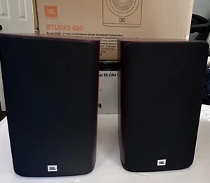 Par de altavoces de estantería con controlador de compresión bidireccional JBL STUDIO 620 W caja abierta - Imagen 1 de 3