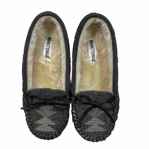 Minnetonka Tilia Moccasin Women’s Gray Aztec Fuzzy Slippers Size 9M - Picture 1 of 8