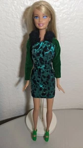 Mattel Barbie Doll with Dress and Shoes - Picture 1 of 6