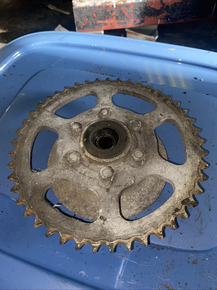 Suzuki GS450L 1983 piñón trasero buje portador accionamiento de empuje 42T spkt Foto 1 de 4