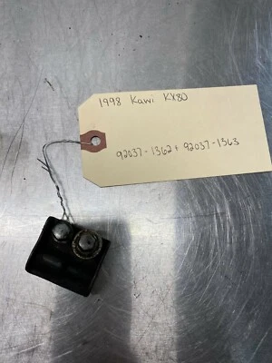 Kawasaki KX80 1998 abrazadera de freno 92037-1362 92037-1363 t172 Foto 1 de 2