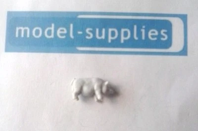 Corgi Gift Set 5 Agricultural set reproduction grey plastic piglet - Image 1 of 2