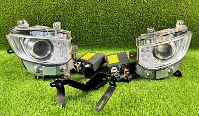 2010-2012 Lexus LS460 LS460L HID Fog lights pair Factory Left and Right Oem used - Image 1 of 4