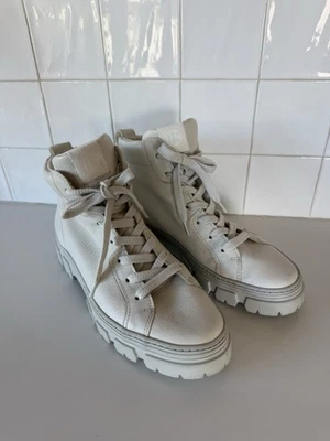Paul Green  Lace Up Ankle Boots Soft Ice Us Size 9 - Image 1 of 4