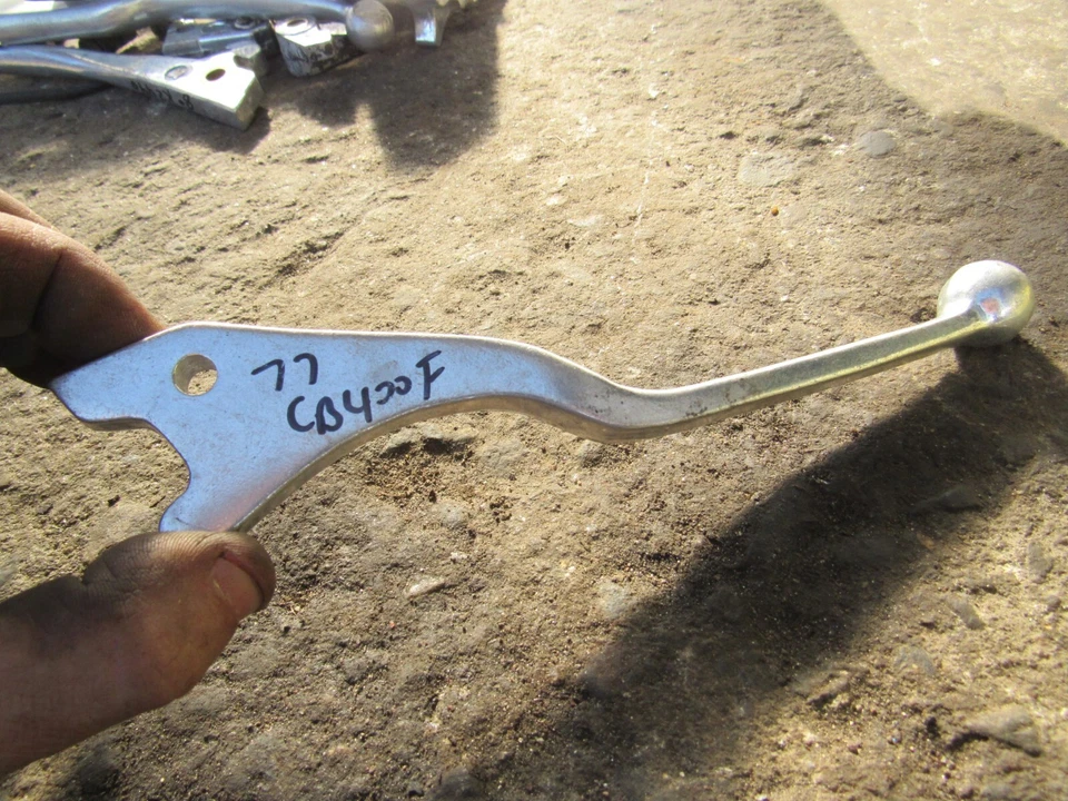 1977 Honda CB400 F alavanca de freio dianteiro - Imagem 1 de 1