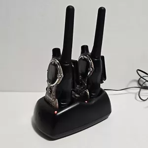 Motorola Walkie Talkie T8550 2 Way Radios And Charger Camo - Bild 1 von 8