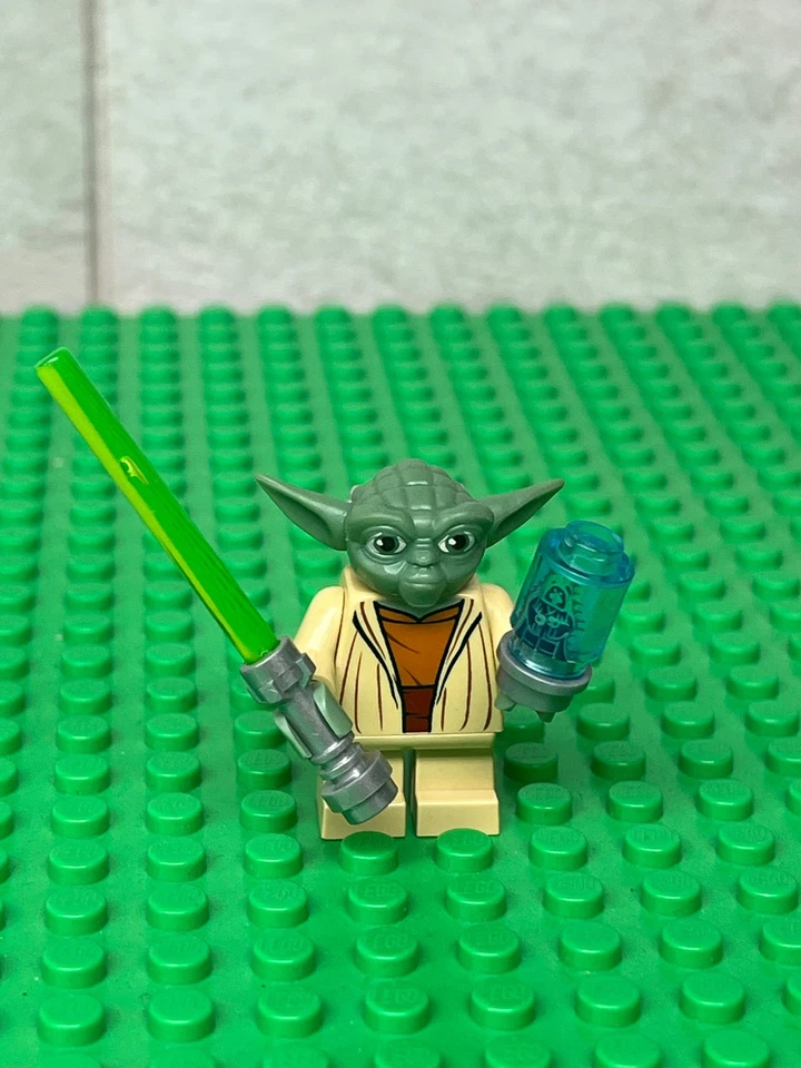 LEGO Star Wars Yoda Minifigure Emperor Palpatine Hologram Lightaber 7964 8018 - Image 1 of 1