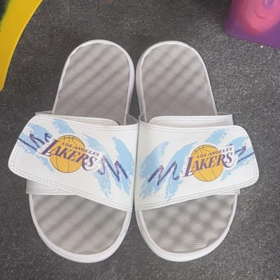 Sandalias chanclas con logotipo del equipo NBA Los Angeles Lakers jóvenes talla 3 Foto 1 de 4