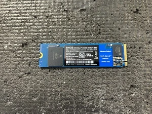 Western Digital WD Blue SN550 500GB PCIe Gen 3 NVMe M.2 SSD WDS500G2B0C-00PXH0 - Afbeelding 1 van 7