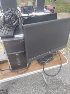 desktop computer HP with monitors and keyboard  - Picture 1 of 4