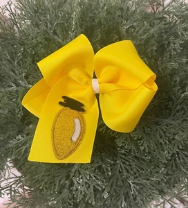 Taylormadecustombows Luci di Natale gialle applicate fiocco per capelli 5,5x5x2,25" - Foto 1 di 1