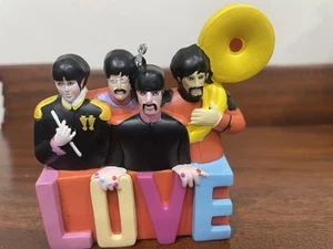 THE BEATLES YELLOW SUBMARINE SGT PEPPER LOVE CHRISTMAS ORNAMENT. - Picture 1 of 9