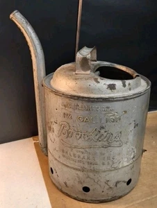VINTAGE GALVANIZED BROOKINS 1 1/4 GALLON METAL OIL CAN THUMB VALVE SWING SPOUT - Picture 1 of 7