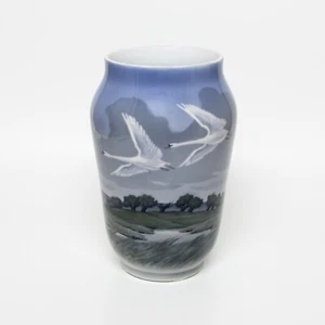 VASO PORCELLANA ROYAL COPENHAGEN "Cigni in Volo" ORIGINALE CM 26 DIFETTO - Imagen 1 de 7