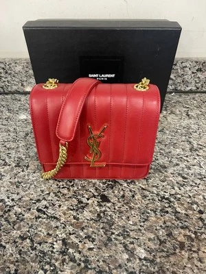 Bolso Saint Laurent Piel de Cordero Matelesse Monograma Mediano Cadena Vicky SPB-JB 349397 Foto 1 de 4