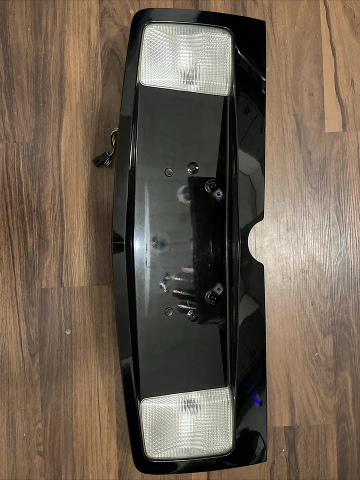 2003-2007 Cadillac CTS Rear Tail Trunk Panel Lid Backup Reverse License Plate OE - Image 1 of 4