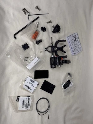 AAE (Arizona Archery Enterprise) Pro Drop Arrow Rest Black RH Standard Mount - Image 1 of 2